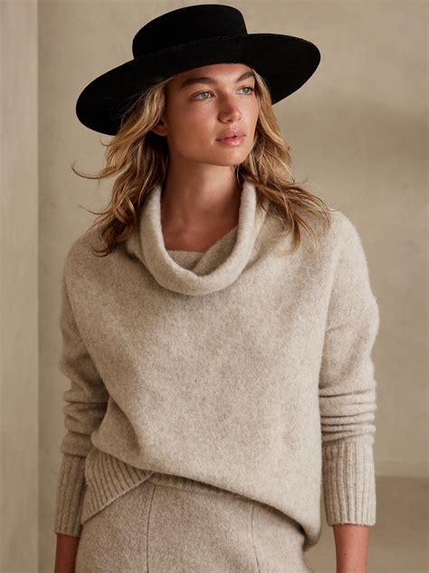 Newmar Oversized Cowl-Neck Sweater | Banana Republic