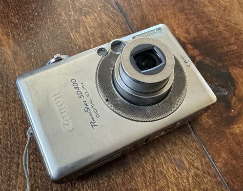 Canon PowerShot Digital ELPH SD400 Camera 5.0 MP - use As Is Or Parts ...