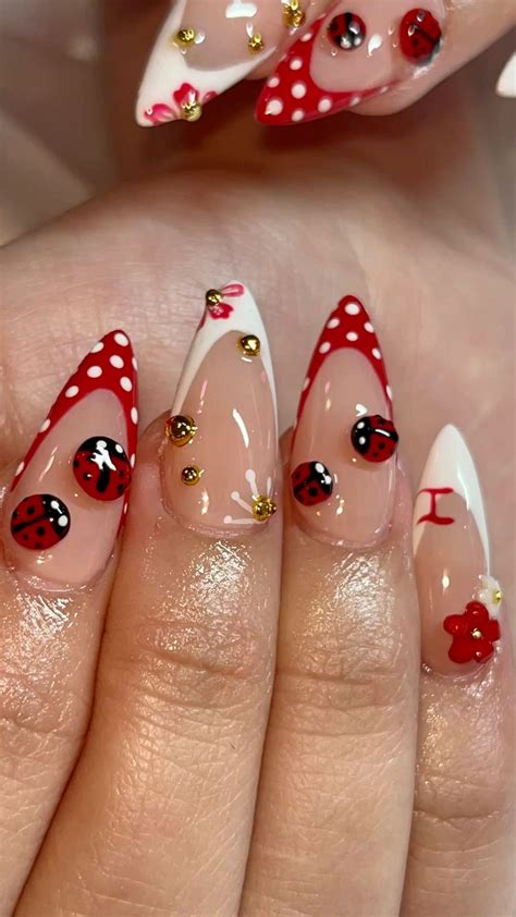 Lady bug nails | Ladybug nails, Red nails, Nail art