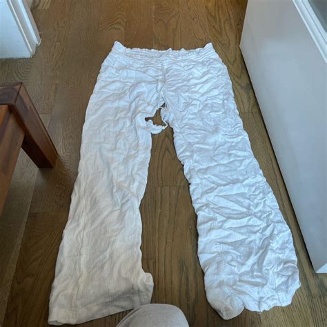 Flowy white summer pants Roxy size small - Depop