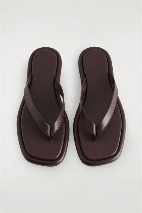 LEATHER FLIP FLOPS - BURGUNDY | COS US | Leather flip flops womens ...