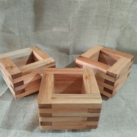 Cachepot 19,5 x 19,x5 cm em Ripas de Eucalipto | Elo7