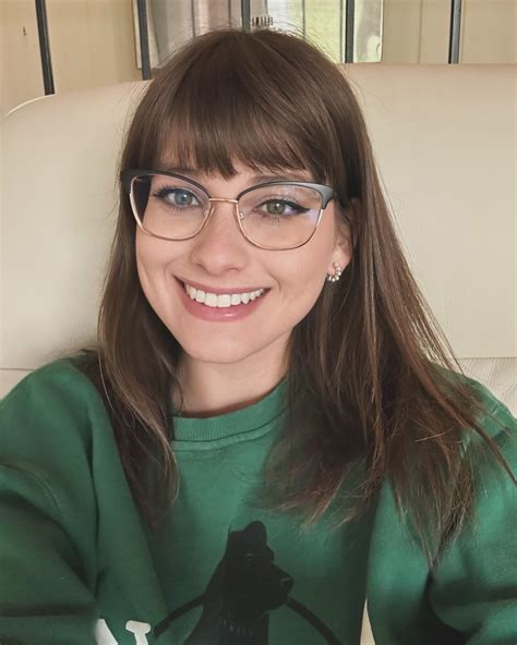 Haesicks Biography, Age, Boyfriend, Net Worth, Wiki, Height, Photos, Weight, and More - LekGh.com