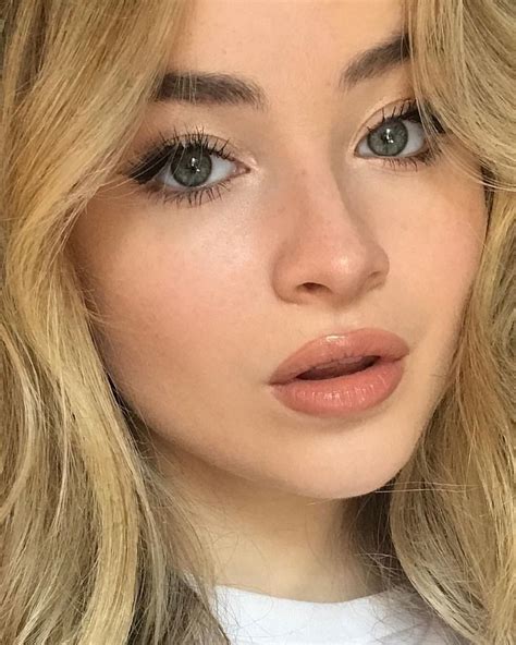 : Photo | Sabrina carpenter style, Sabrina carpenter, Sabrina