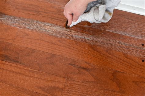How To Make Old Hardwood Floors Shine Like New Without Having Them ...