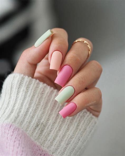 30+ Gorgeous Winter Wonderland Nails - Nail Designs Daily