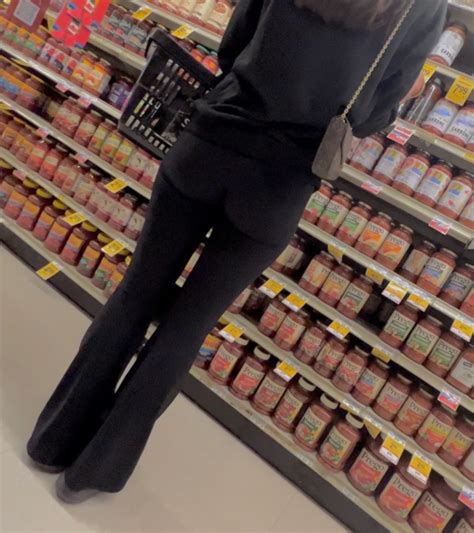 Tight Bubble Ass in Flare Leggings - Spandex, Leggings & Yoga Pants - Forum