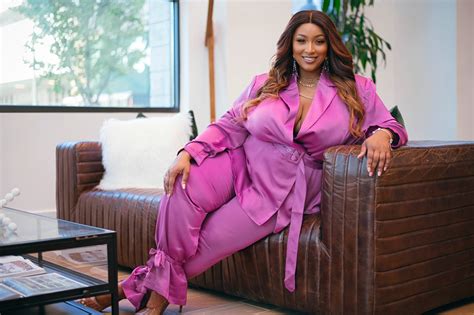 Nzinga Imani Is Helping Normalize Plus-Size Sex On Screen - Essence ...