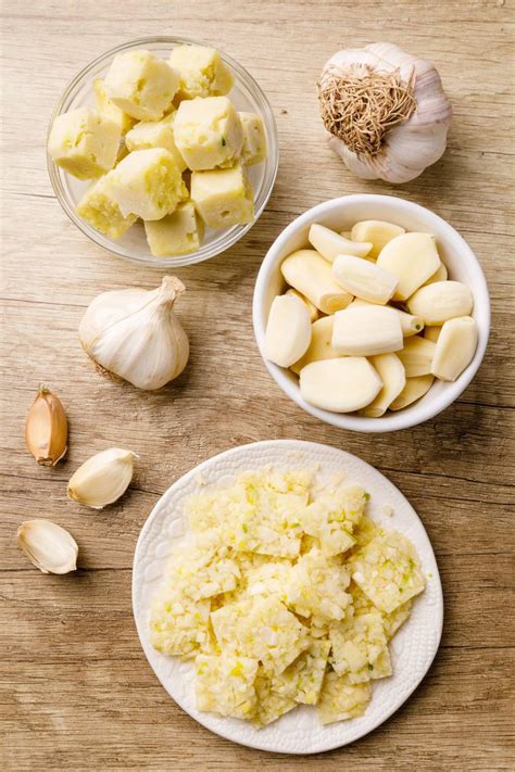 How to Freeze Garlic (3 Ways) - Nurtured Homes