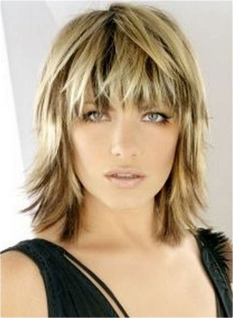 15 Photo Of Short To Medium Length Shaggy Hairstyles | Medium choppy ...