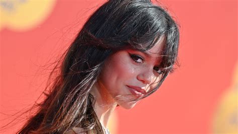 Non, Jenna Ortega ne sort pas avec Johnny Depp (et la rumeur ne la fait ...