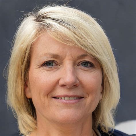 Anja Carina Wiechmann - Vertriebsleitung - Volksbank Raiffeisenbank eG | XING