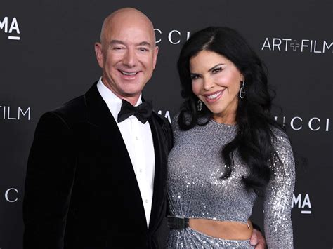 Jeff Bezos engaged to long-time girlfriend, Lauren Sánchez