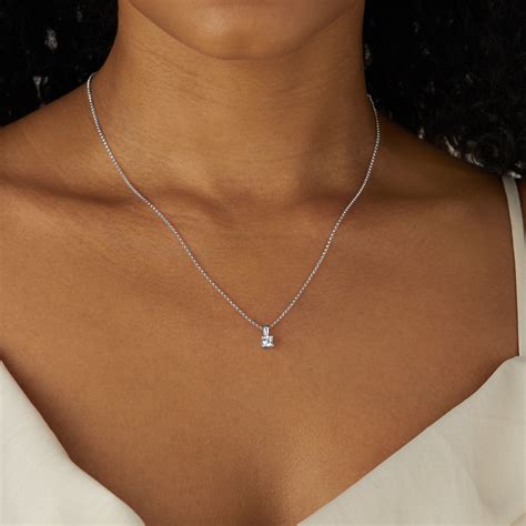 White Gold Necklaces | White Gold Chains for Women | Goldsmiths