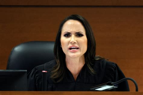 Jueza del caso Parkland recibe reprimenda pública por su manejo del juicio - Primera Hora