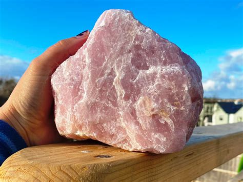 Rose Quartz: Unveiling Its Meaning, Uses & Benefits
