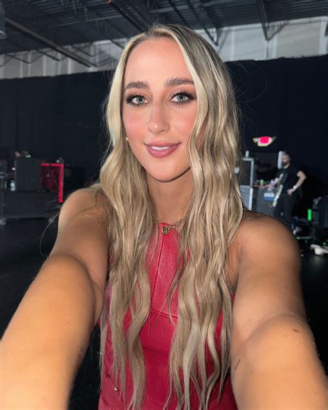 Ashley Cooke Wiki Husband Net Worth Age Height Bio | Everything you ...