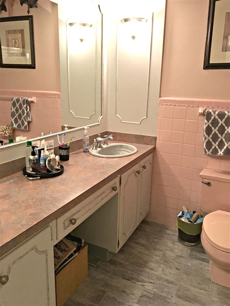 What Color Paint Goes With Pink Tile at Arthur Poulsen blog