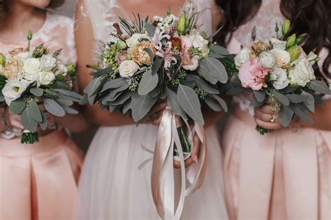 33 Bridesmaid Bouquet Ideas You'll Love | Wedding Spot Blog