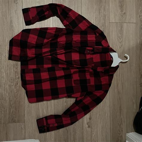 H&M Black and Red Flannel Size XL, fits like a... - Depop