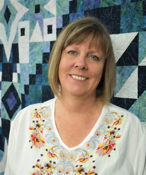 About Tiffany Hayes - Quilting Tutorials & More - Stitchin' Heaven