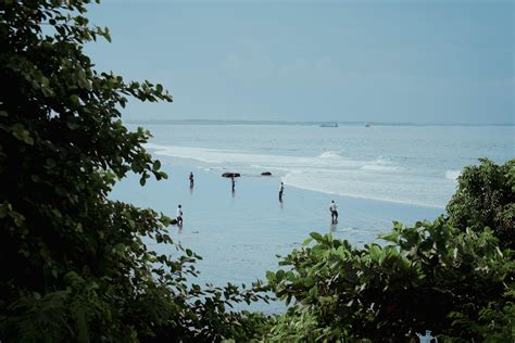 Beautiful+Big+Breasted+Latinas Photos, Download The BEST Free Beautiful ...