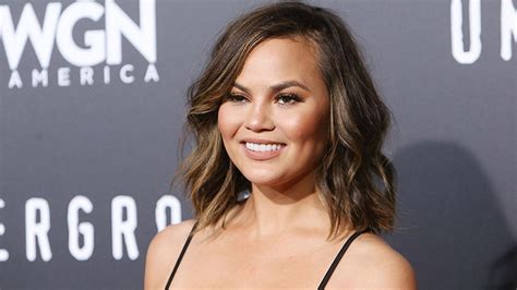 Chrissy Teigen live tweets watching Channel 4's Naked Attraction | HELLO!