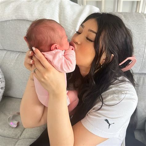 Karlee Steel | Two weeks with you 🤍🥺 | Instagram