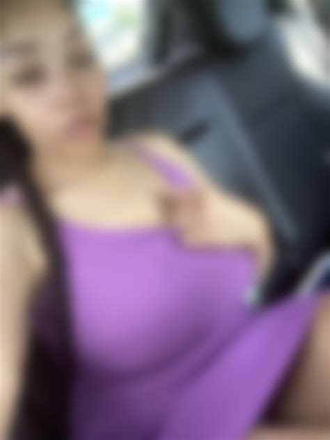 Wore this dress for easy access : r/thick_clothed