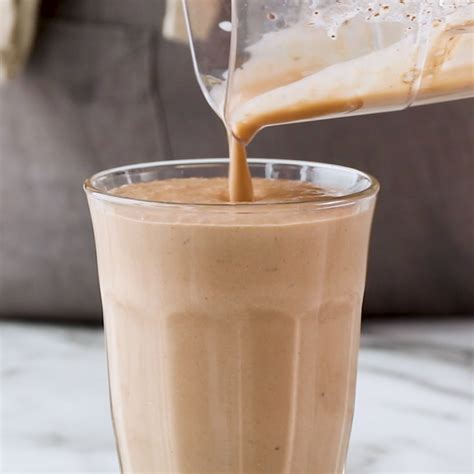 Chocolate peanut butter protein shake – Artofit