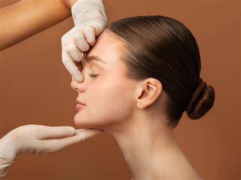 Aesthetic Nurse Practitioner Salary in 2025 | Hubmed