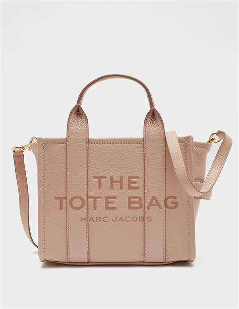 Small Marc Jacobs Leather Messenger Bag at Bobby Mosca blog