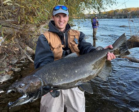 Research Projects: Genetics & Conservation of Great Lakes Fish - SOAC