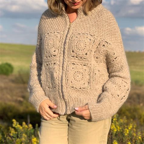 Bomber Soleil Pattern PDF in Spanish. Women's Crochet Bomber Jacket ...