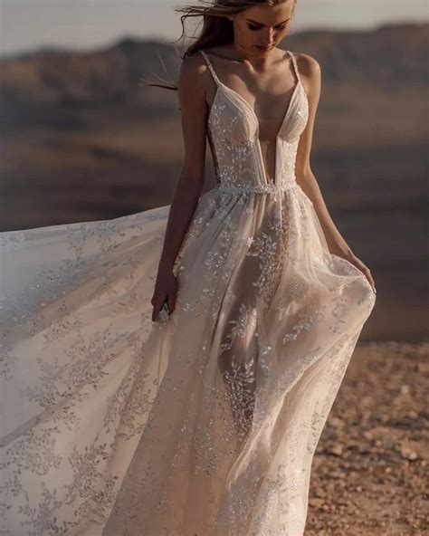 28 Beach Wedding Dresses: Tips+ Faqs – Bridewhimsy