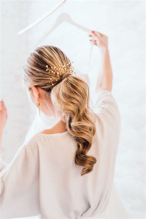 Low Ponytail Hairstyles