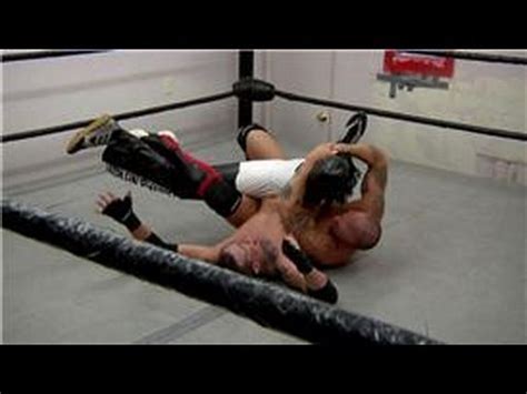 Pro Wrestling Tips : How to Do the Banana Split in Wrestling - YouTube