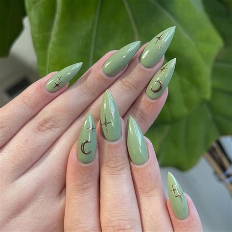 Green On Nails