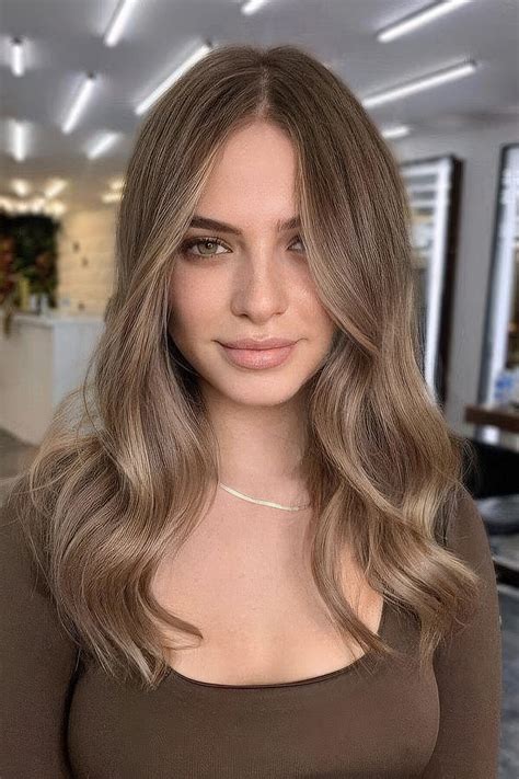27 Trendy And Soft Mousy Brown Hair Ideas - Styleoholic
