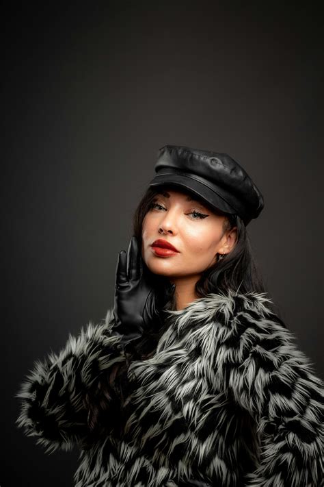 Foto de stock gratuita sobre abrigo de piel, alta costura, alta moda, anuncio de perfume, aroma ...