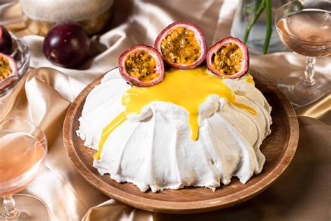 Pavlova with Passion Fruit Curd - Leisure Fan Club