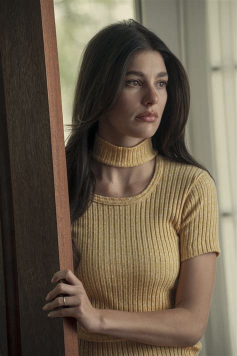 Daisy Jones Camila Actress 60 Photos - Moonagedaydream.film