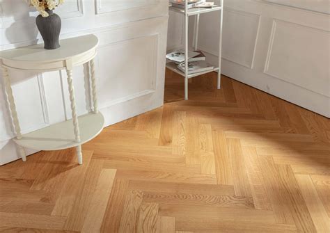 The Timeless Charm of Herringbone Wood Flooring - urflooring.com ...