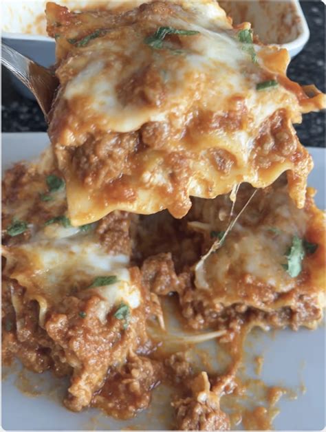 Easy Crockpot Ravioli Lasagna – dynamicdishes.com
