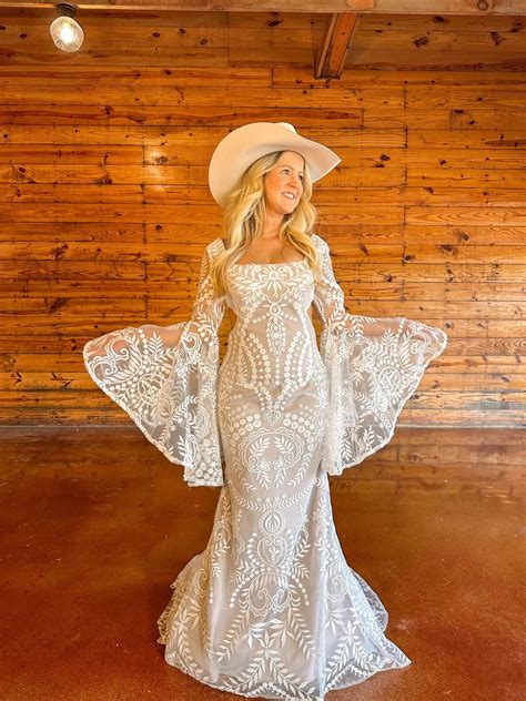 Scottie Wedding Dress | Western wedding dresses, Country wedding ...