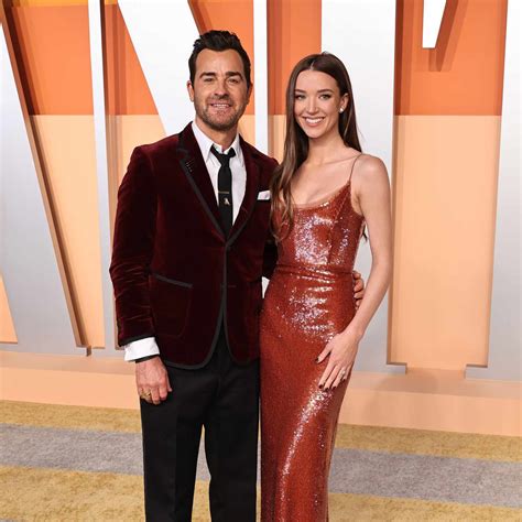 Justin Theroux and Nicole Brydon Bloom Are Married!