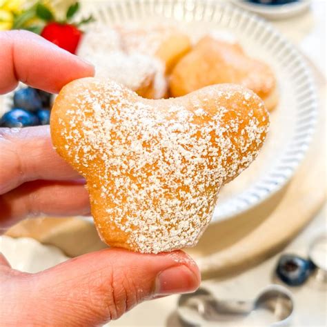Mickey Easy Beignet Recipe (Disney-Inspired)