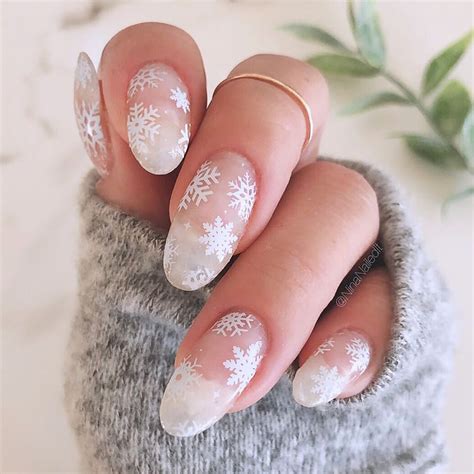 7 Snowflake Nail Art Ideas for Your Next Winter Manicure - Sydne Style