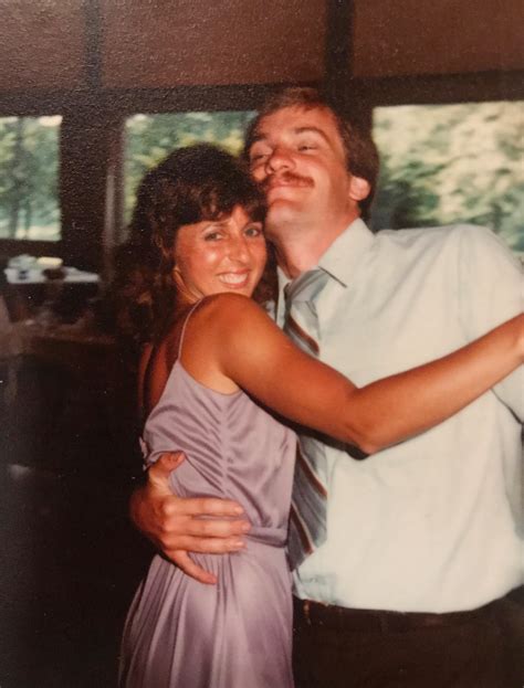 My mom and dad in 1980. : r/OldSchoolCool