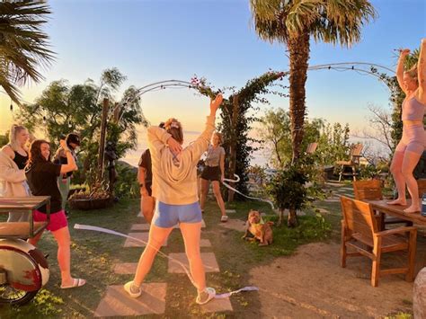 Inside Kelsey Darragh's wellness retreat for 'bad bitches' - Los Angeles Times